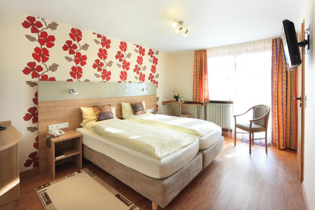 Hotel Pension Stern Бад Бухау Стая снимка
