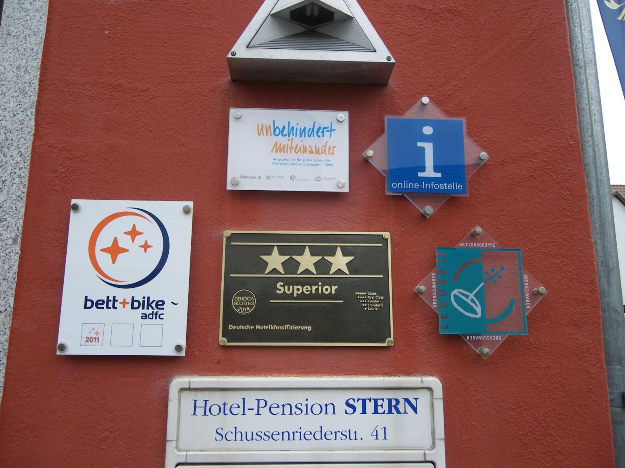 Hotel Pension Stern Бад Бухау Екстериор снимка